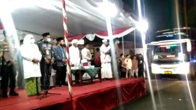 Wakil Bupati Hj. Dewi Khalifah Beri Pesan dan Kesan Di Acara Pelepasan CJH Kabupaten Sumenep 2022