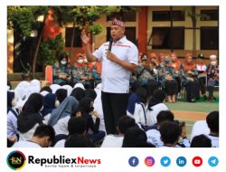 Plt Walikota Bekasi Berikan Wawasan Kebangsaan di SMAN 18