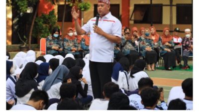 Plt Walikota Bekasi Berikan Wawasan Kebangsaan di SMAN 18