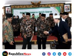Bupati Sumenep Achmad Fauzi  Hadiri Pelantikan Pengurus ICMI Kabupaten Sumenep Masa Bakti 2023-2026 Di Pendopo Agung Keraton Sumenep