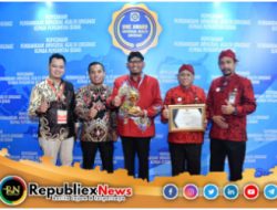 Bupati Sumenep Raih Penghargaan Bidang Kesehatan UHC Award 2023