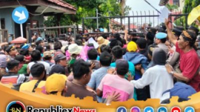 Paguyuban Sopir Dump Truk Galian C Ilegal Demo Kantor DPRD Sumenep