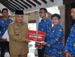 Serahkan Insentif Kepada GTK, PAUD, SD Dan SMP Se-Kabupaten Malang, Bupati Malang : Ingin Tingkatkan Kualitas