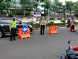Polres Madiun Kota Pasang Pemisah Ceg Kemacetan Arus Mudik Lebaran