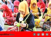 Festival Ketupat 2026 Meriah, Ratusan Peserta Ramaikan Pantai Lombang